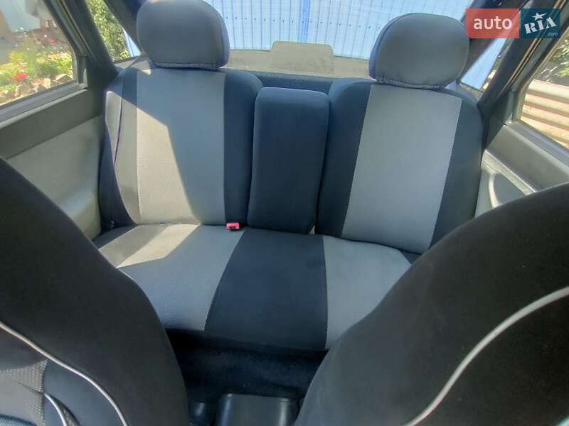 Седан ВАЗ / Lada 2110 2006 в Новой Праге