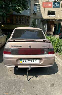 Седан ВАЗ / Lada 2110 2001 в 