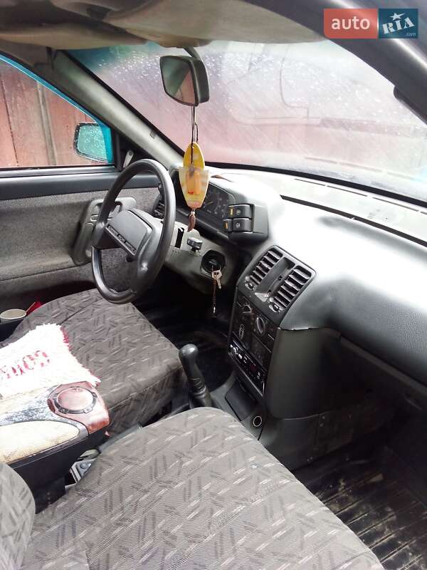 Седан ВАЗ / Lada 2110 1999 в Давыдовке