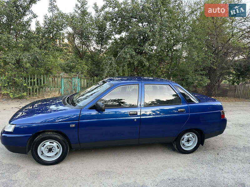 Седан ВАЗ / Lada 2110 2000 в Запорожье