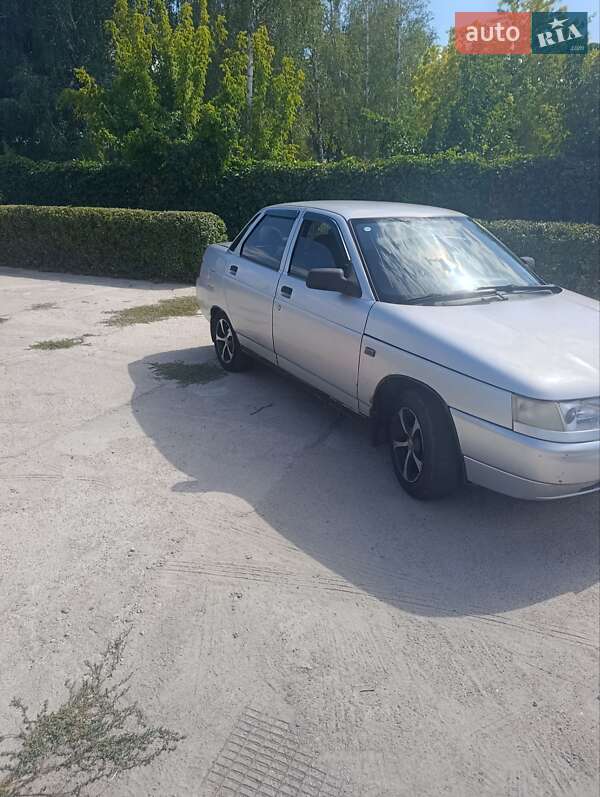 Седан ВАЗ / Lada 2110 2004 в Никополе