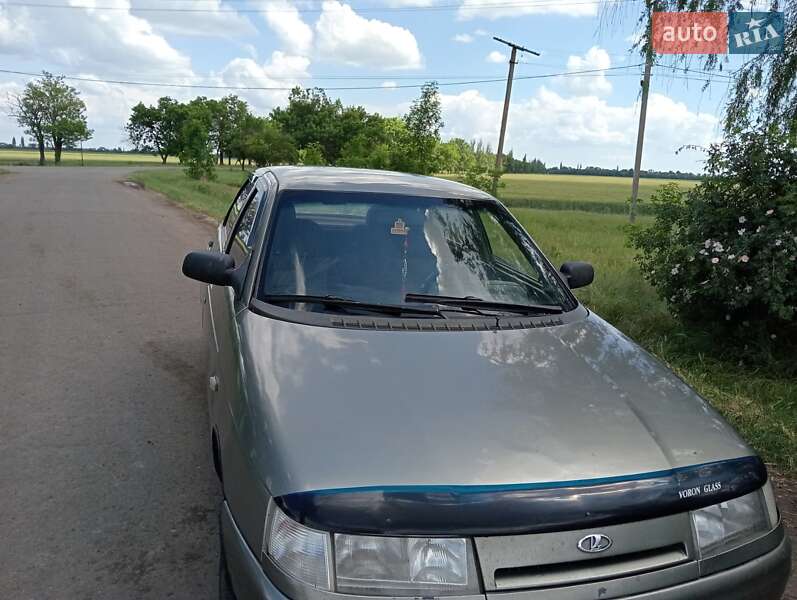 Седан ВАЗ / Lada 2110 2002 в Николаеве