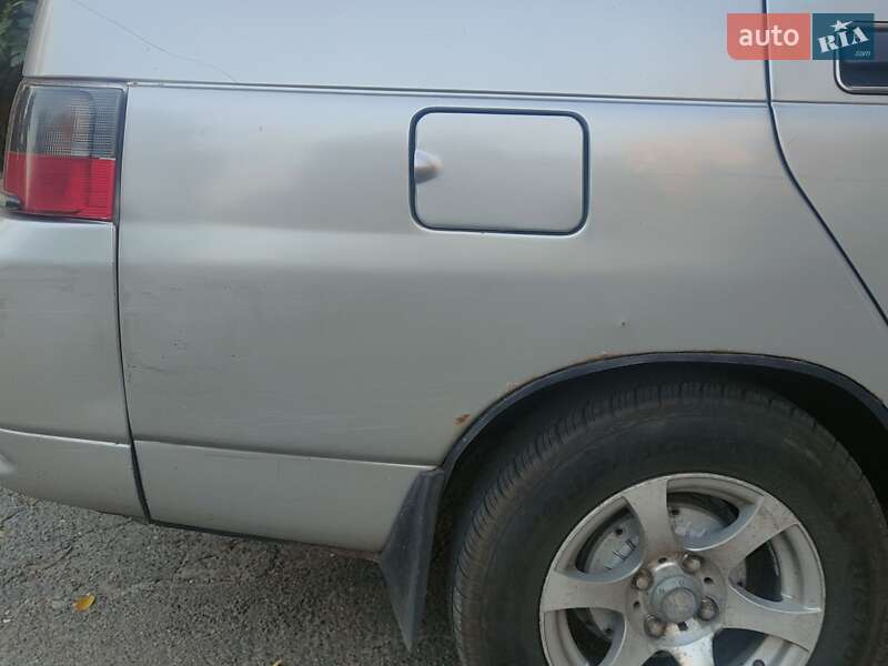 Седан ВАЗ / Lada 2110 2002 в Киеве