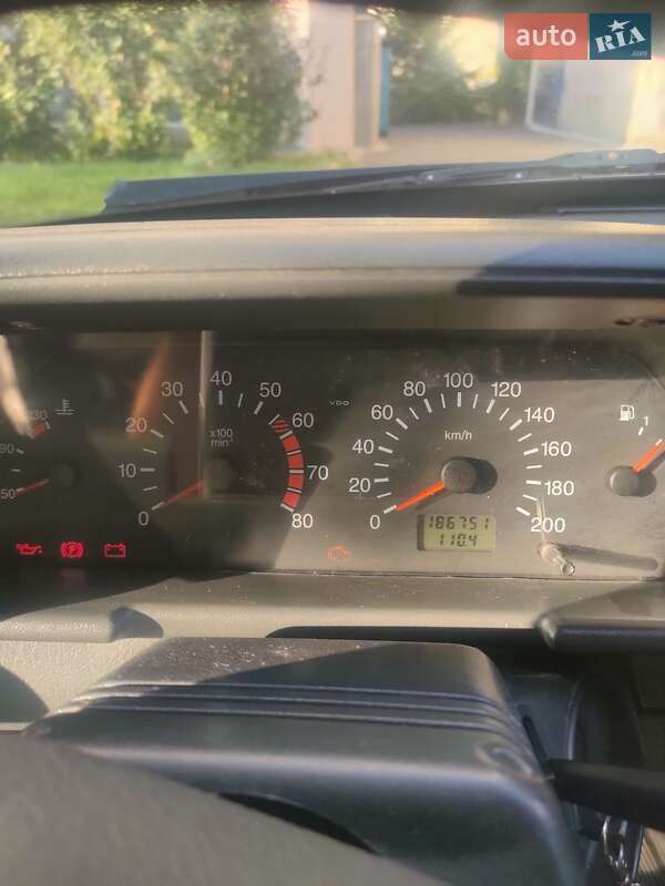 Седан ВАЗ / Lada 2110 2002 в Киеве