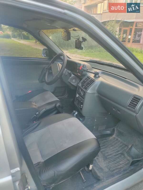 Седан ВАЗ / Lada 2110 2002 в Киеве