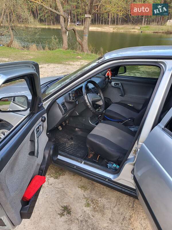 Седан ВАЗ / Lada 2110 2006 в Шостке фото 5 Седан ВАЗ / Lada 2110 2006 в Шостке