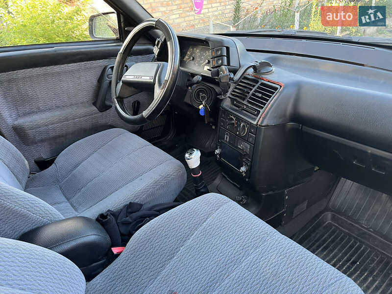Седан ВАЗ / Lada 2110 2002 в Черкассах