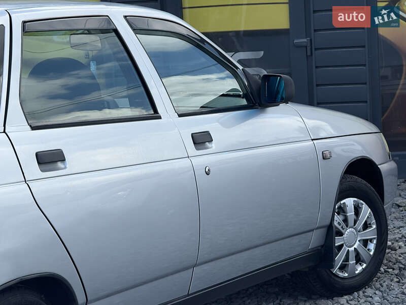 Седан ВАЗ / Lada 2110 2006 в Стрые