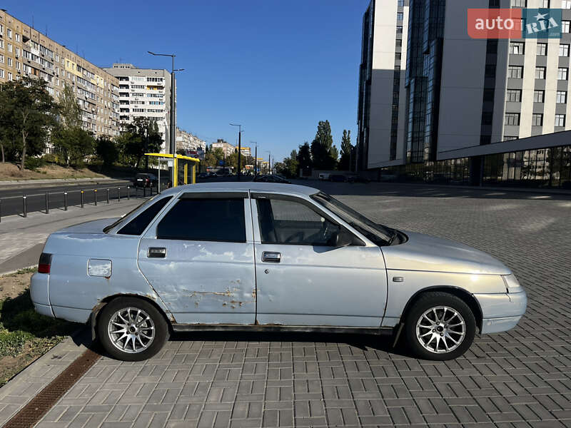 Седан ВАЗ / Lada 2110 2004 в Дніпрі