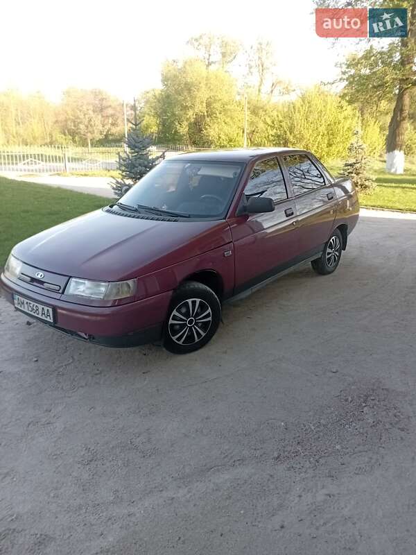 Седан ВАЗ / Lada 2110 2001 в Житомире