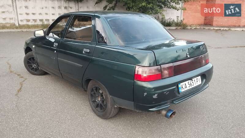 Седан ВАЗ / Lada 2110 2001 в Киеве