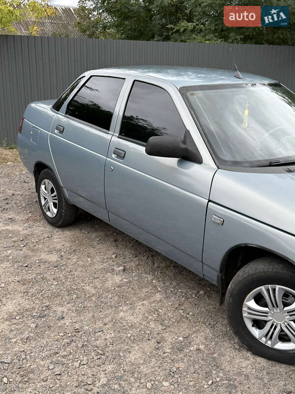 Седан ВАЗ / Lada 2110 2002 в Сарнах