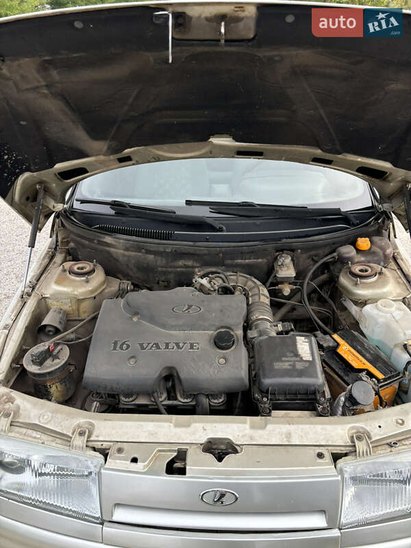 Седан ВАЗ / Lada 2110 2005 в Каневе