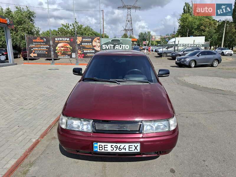 Седан ВАЗ / Lada 2110 2004 в Николаеве