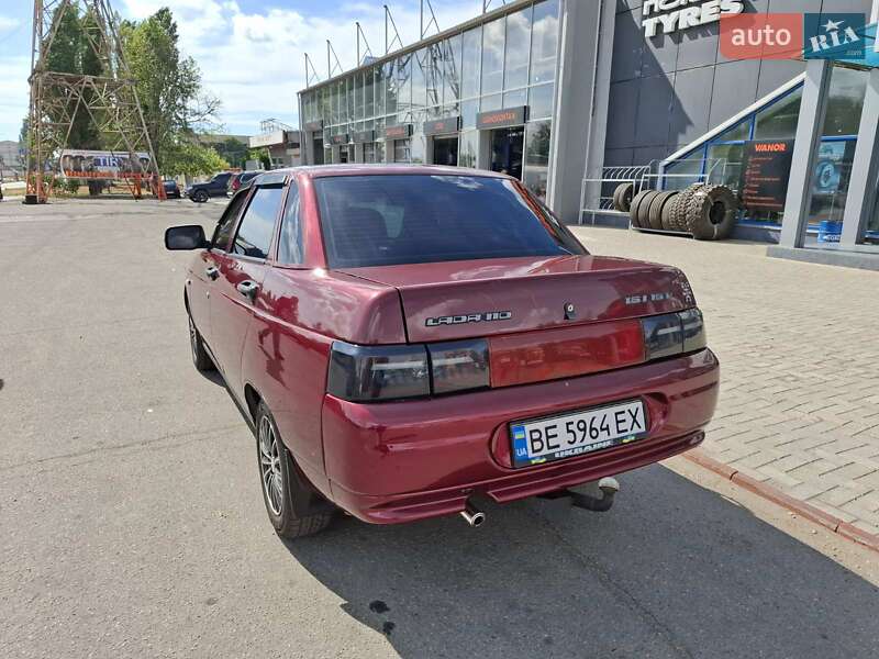 Седан ВАЗ / Lada 2110 2004 в Николаеве