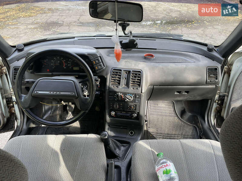 Седан ВАЗ / Lada 2110 2001 в Чугуеве