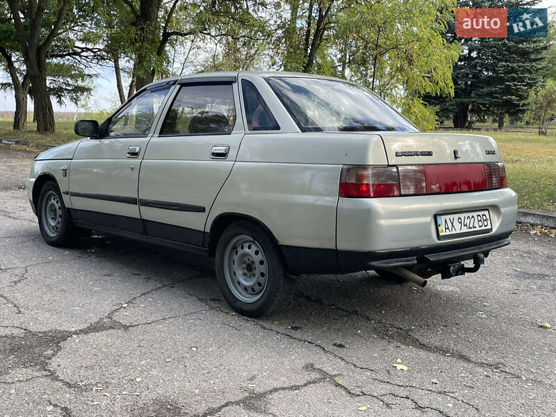 Седан ВАЗ / Lada 2110 2001 в Чугуеве