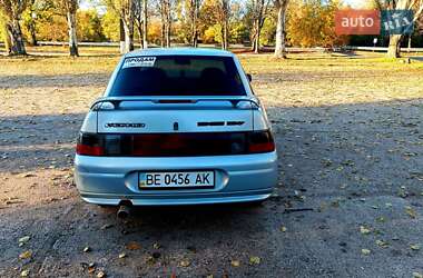 Седан ВАЗ 2110 2004 в 