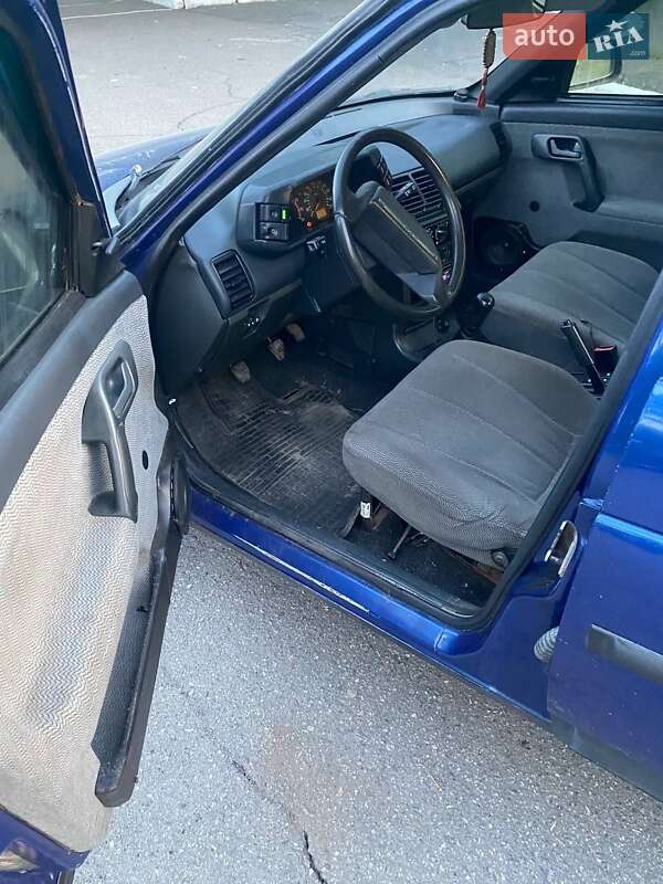 Седан ВАЗ / Lada 2110 2001 в Измаиле