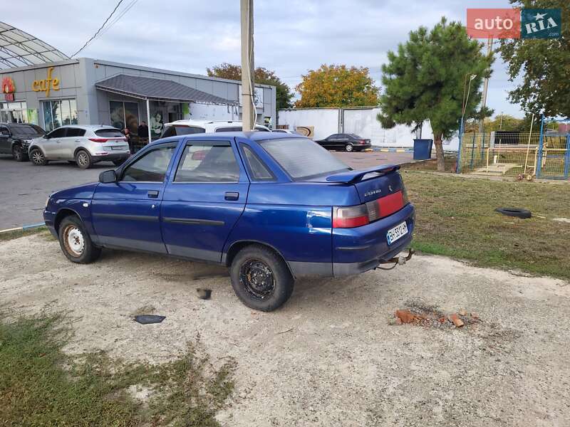 Седан ВАЗ / Lada 2110 2001 в Измаиле