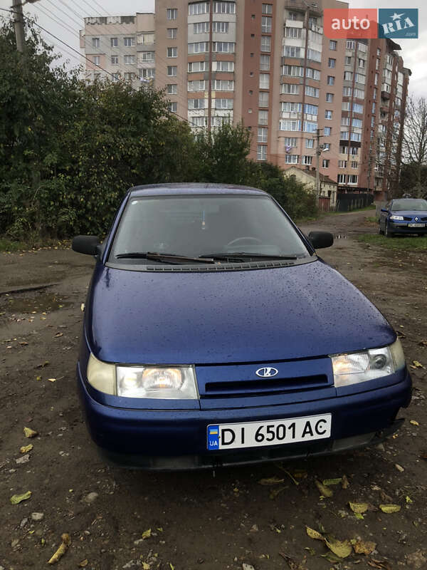 Седан ВАЗ 2110 2002 в 