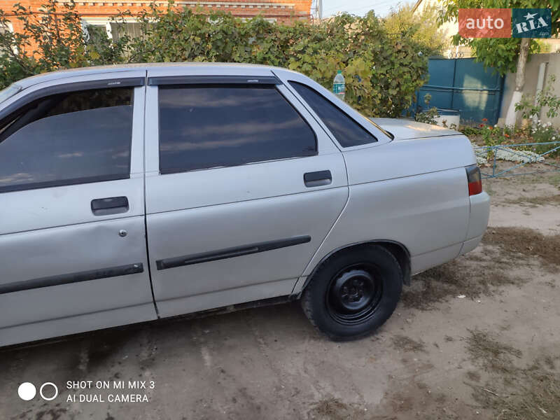 Седан ВАЗ / Lada 2110 2002 в Сумах фото 4 Седан ВАЗ / Lada 2110 2002 в Сумах