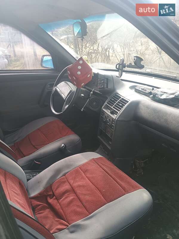 Седан ВАЗ / Lada 2110 2005 в Николаеве