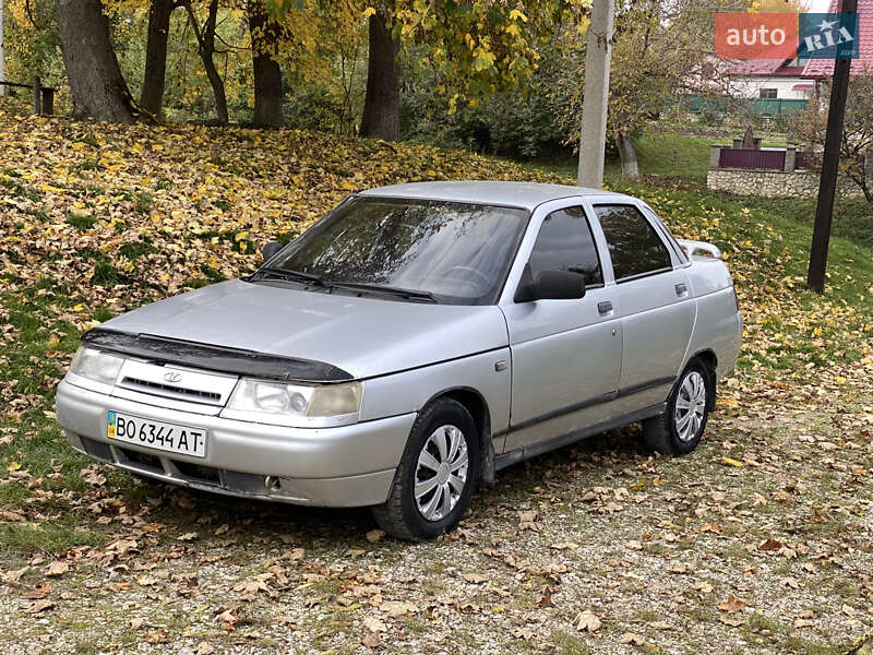 Седан ВАЗ 2110 2004 в  фото Седан ВАЗ 2110 2004 в