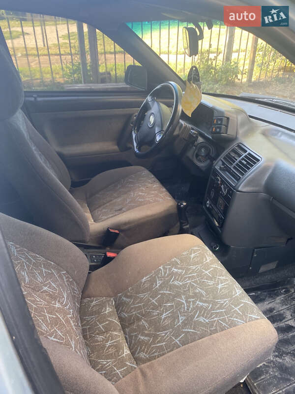 Седан ВАЗ / Lada 2110 2002 в Бердичеве фото 5 Седан ВАЗ / Lada 2110 2002 в Бердичеве