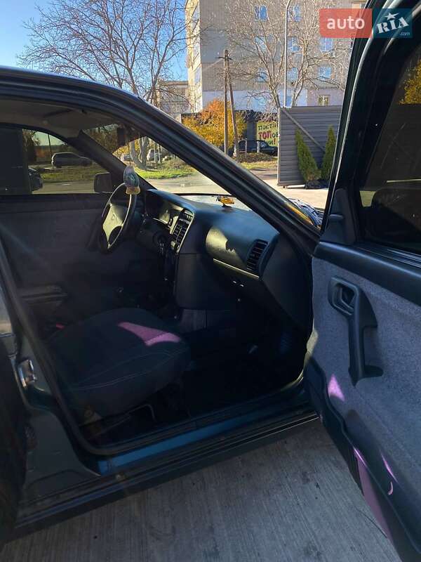 Седан ВАЗ / Lada 2110 2010 в П'ятихатках