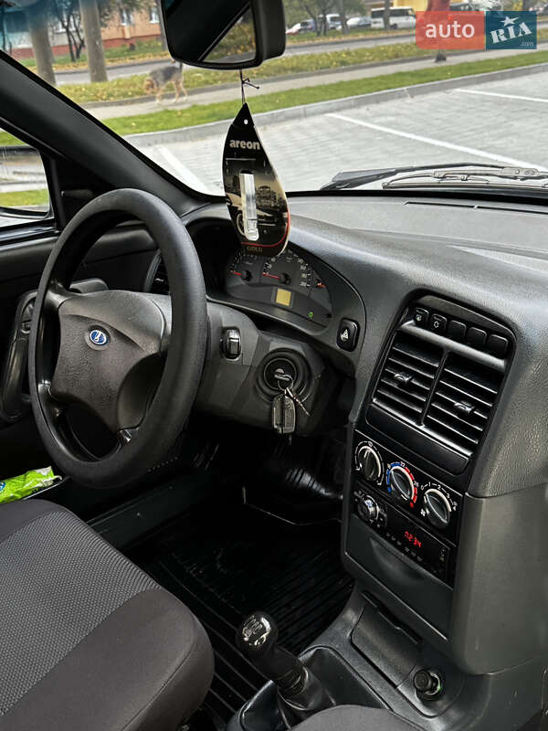 Седан ВАЗ / Lada 2110 2011 в Рівному фото 27 Седан ВАЗ / Lada 2110 2011 в Рівному