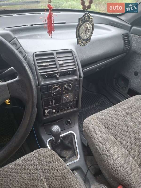 Седан ВАЗ / Lada 2110 2000 в Тернополі