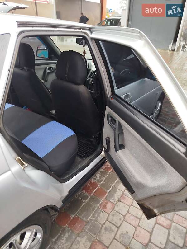 Седан ВАЗ / Lada 2110 2007 в Хмельницком фото 9 Седан ВАЗ / Lada 2110 2007 в Хмельницком