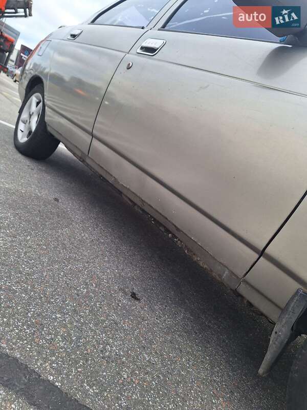 Седан ВАЗ / Lada 2110 2001 в Киеве