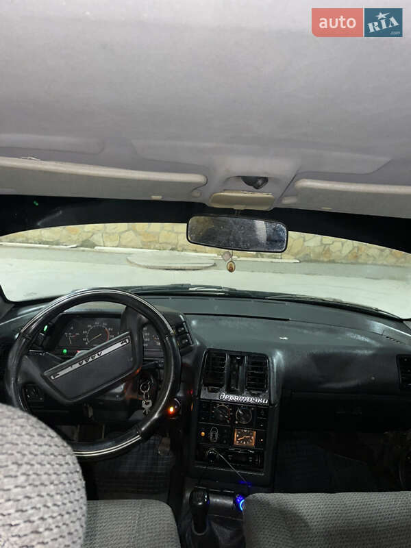 Седан ВАЗ / Lada 2110 2000 в Чернівцях