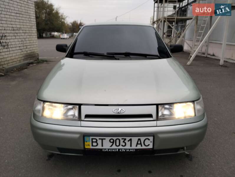 Седан ВАЗ / Lada 2110 2006 в Николаеве