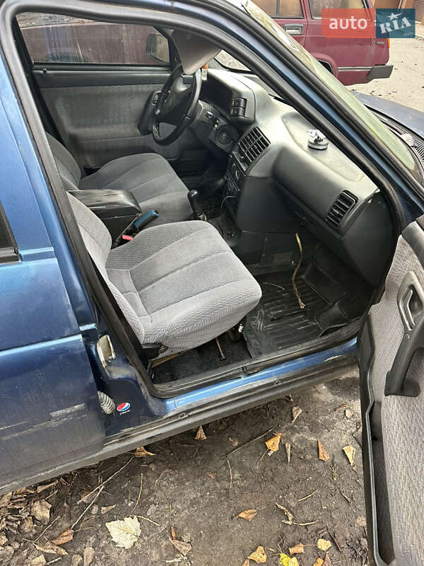 Седан ВАЗ / Lada 2110 2004 в Софиевской Борщаговке фото 7 Седан ВАЗ / Lada 2110 2004 в Софиевской Борщаговке