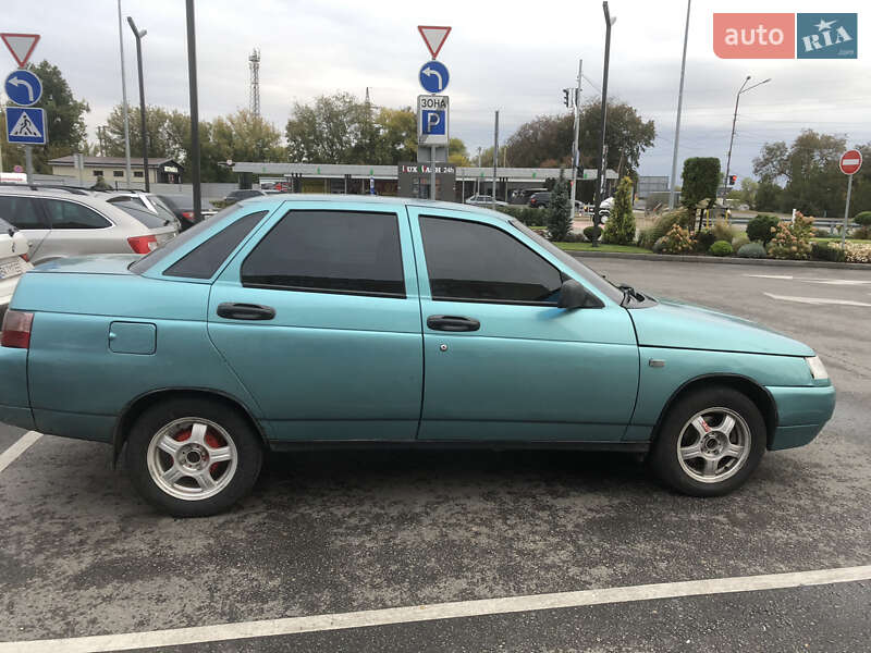 Седан ВАЗ / Lada 2110 2000 в Олександрії