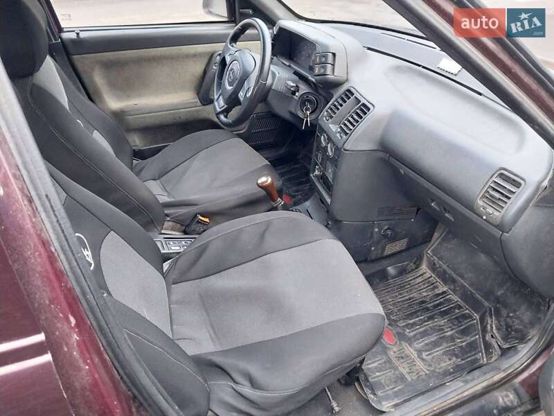 Седан ВАЗ / Lada 2110 2000 в Ніжині