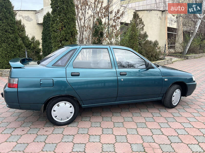 Седан ВАЗ / Lada 2110 2001 в Могилів-Подільському