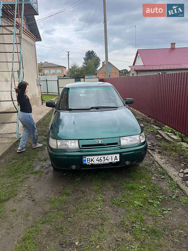 Седан ВАЗ / Lada 2110 2002 в Млинове фото Седан ВАЗ / Lada 2110 2002 в Млинове