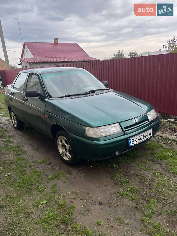 Седан ВАЗ / Lada 2110 2002 в Млинове фото 6 Седан ВАЗ / Lada 2110 2002 в Млинове