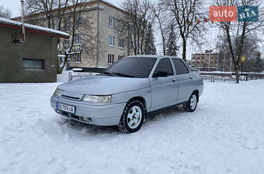 Седан ВАЗ 2110 2004 в Хотині