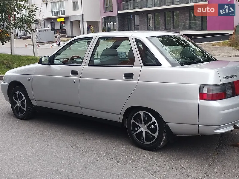 ВАЗ / Lada 2110