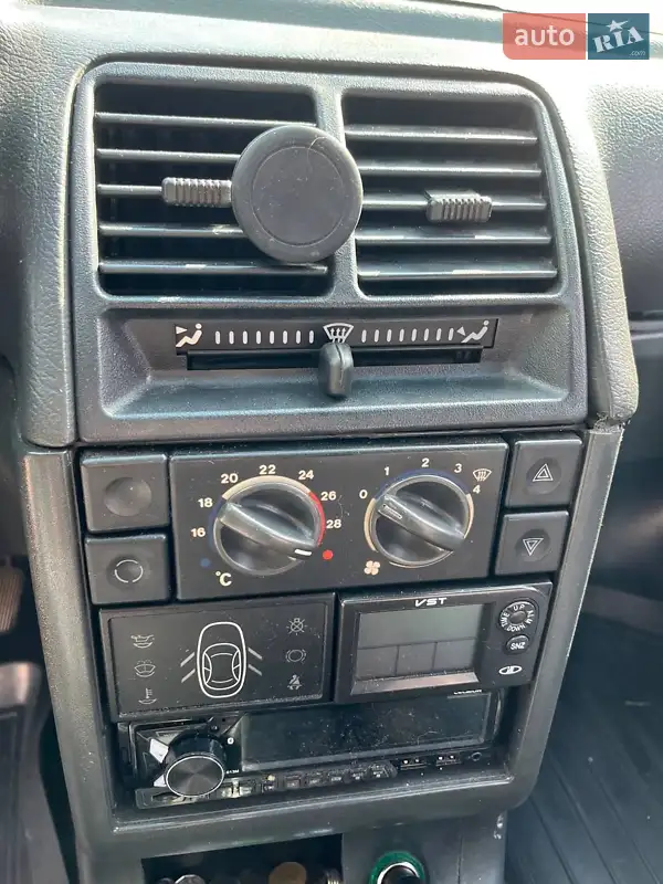 ВАЗ / Lada 2111 2004 VIN XTA21113040173707 фото оголошення 24 з 59