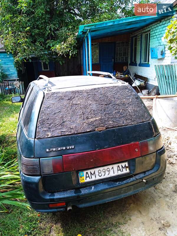 Универсал ВАЗ / Lada 2111 2004 в Черняхове