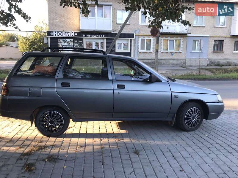 Универсал ВАЗ / Lada 2111 2005 в Звягеле
