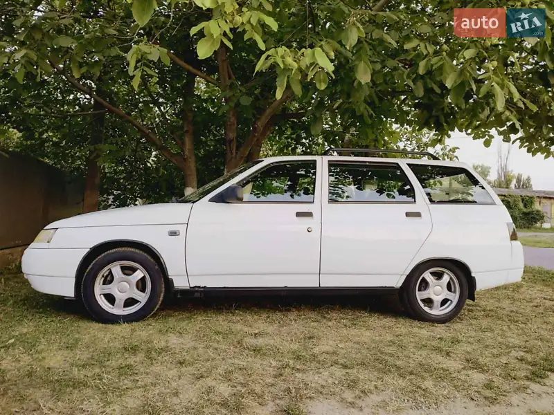 ВАЗ / Lada 2111