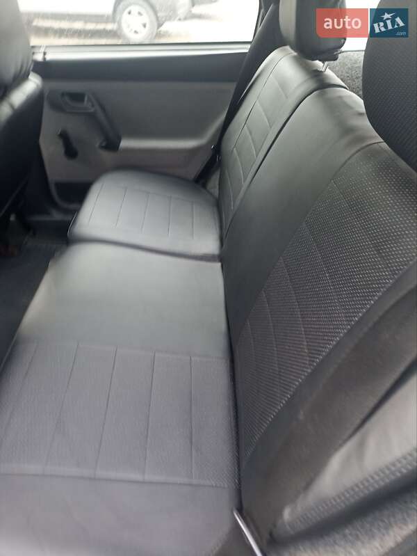 Универсал ВАЗ / Lada 2111 2010 в Изюме фото 8 Универсал ВАЗ / Lada 2111 2010 в Изюме