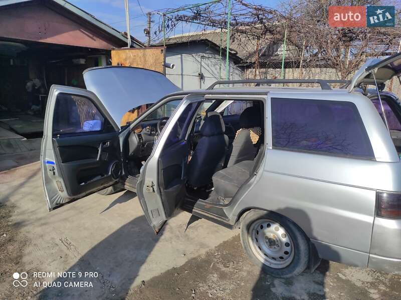 Универсал ВАЗ / Lada 2111 2004 в Каменке-Бугской